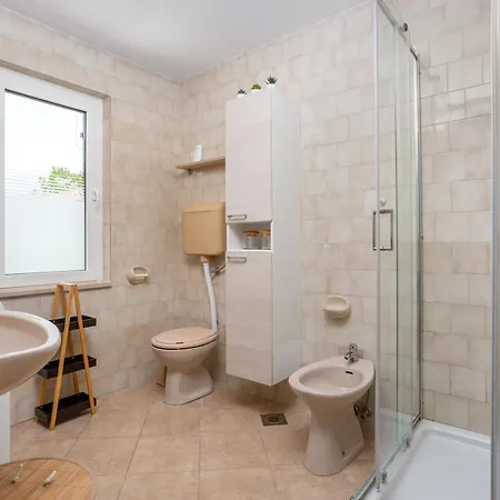 Villa Temer Pinezići