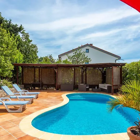 Temer Villa