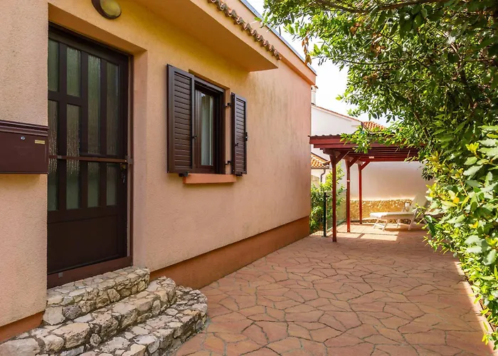 Villa Temer Pinezići