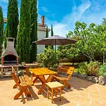 Temer Villa Pinezići