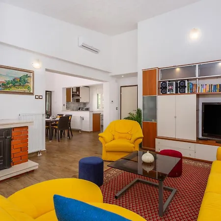Villa Temer Pinezici (Krk)
