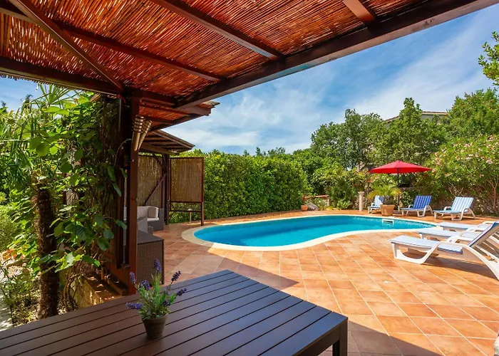 Villa Temer Pinezići